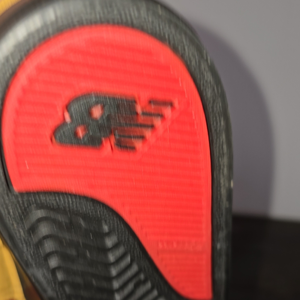 New Balance Men's Tan Slip-On Shoes Size 7.5 Dead Stock - Picture 10 of 13